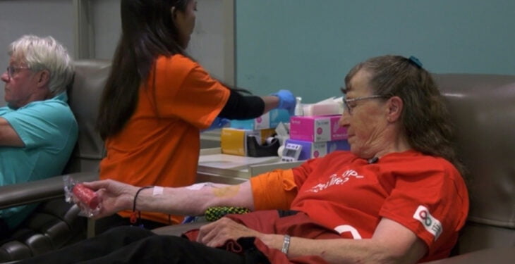 Cụ bà lập kỷ lục Guiness khi hiến 100 lít máu trong 60 năm